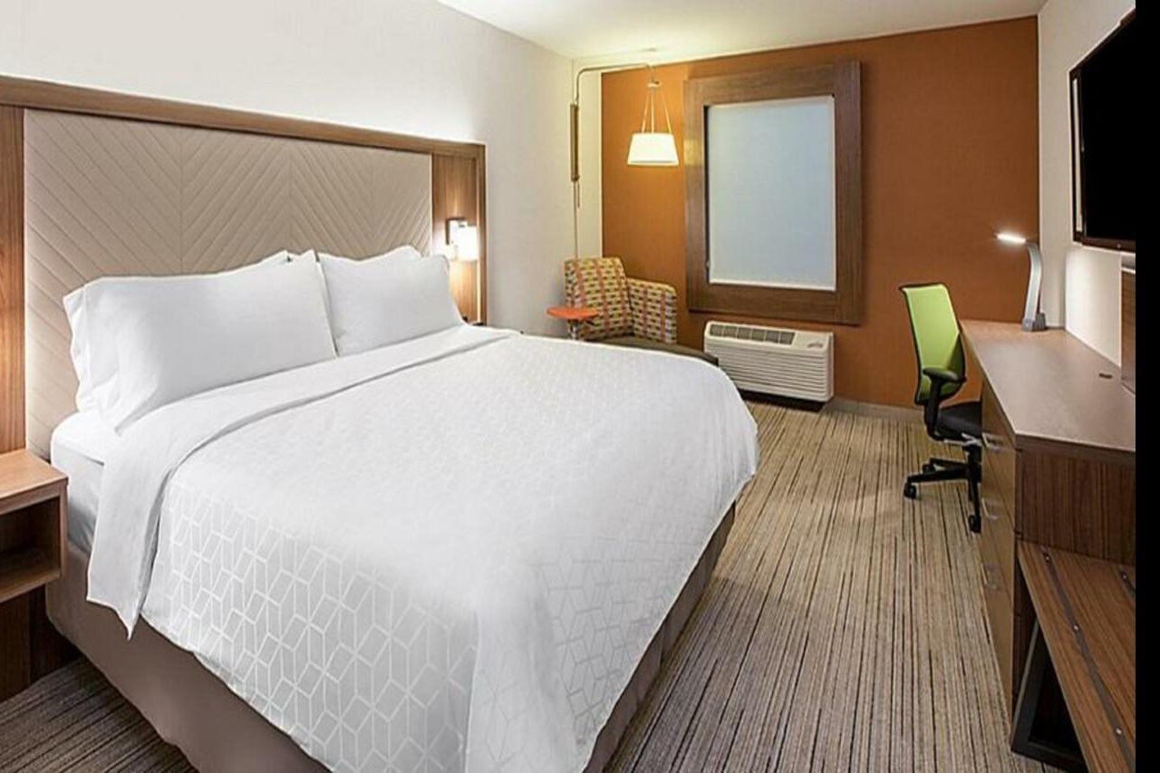 Holiday Inn Express & Suites - Grand Rapids Airport - South By Ihg Exterior foto