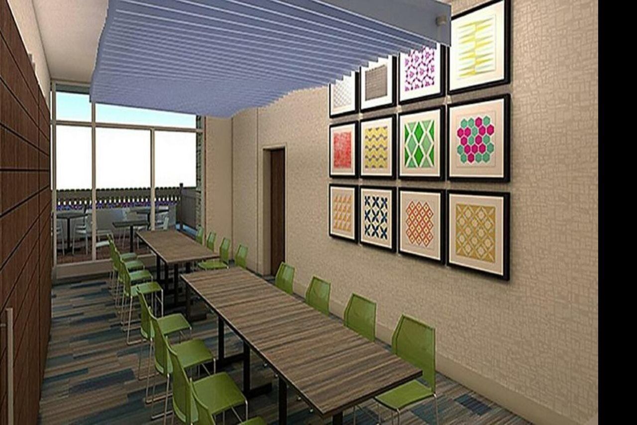 Holiday Inn Express & Suites - Grand Rapids Airport - South By Ihg Exterior foto